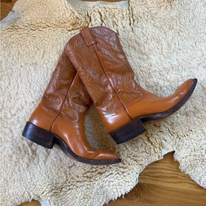 Vintage Nocona Western Cowboy Boots Cognac Leather Embroidered Pointed Toe